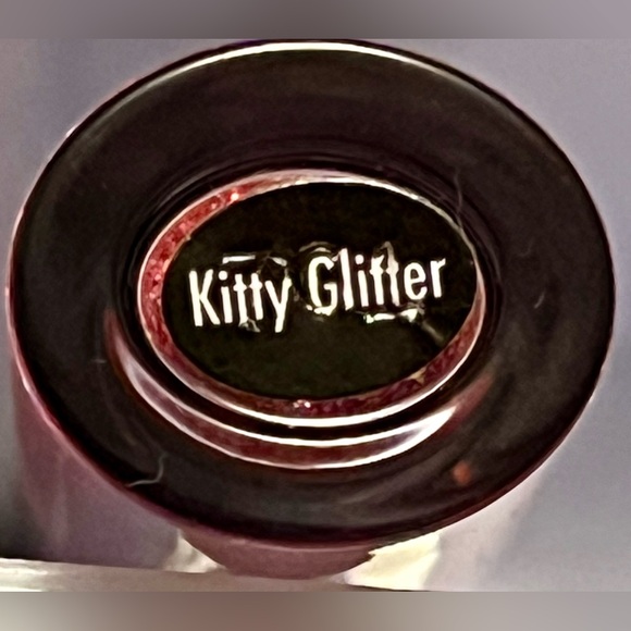 Too Faced Glitter Pop Peel Off eyeliner - Picture 2 of 3